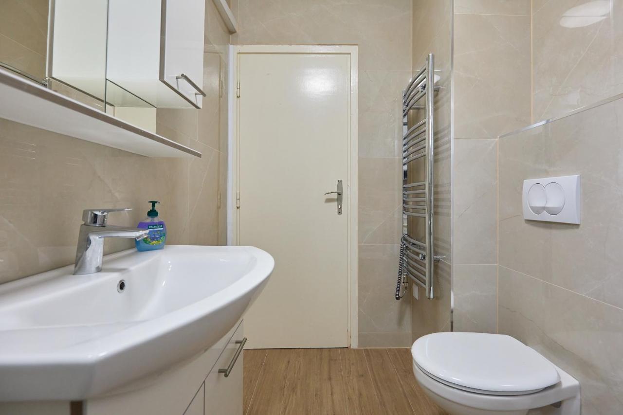 Bulevar Apartment *